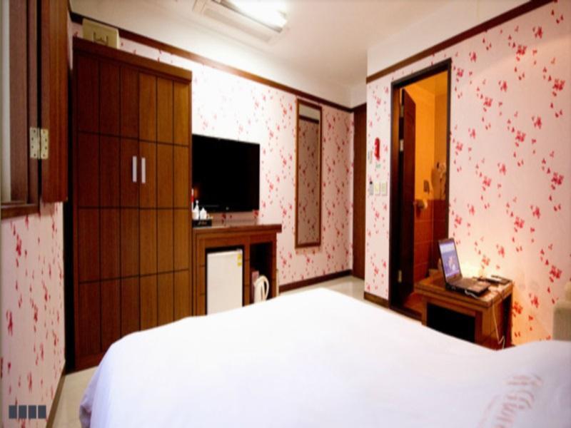 Fiore Hotel Gumi Exterior photo