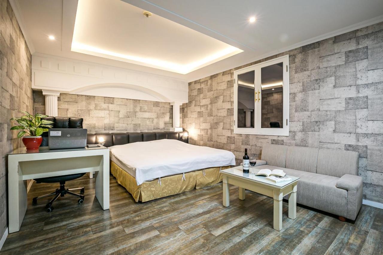 Fiore Hotel Gumi Exterior photo